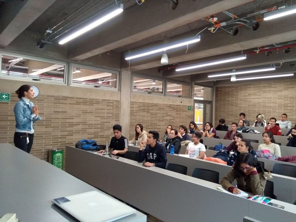 #AEstaHora #CCO contruye conocimiento sobre el #CMAR, los ecosistemas estratégicos en Colombia y el buceo en #PNNGorgona y #SFFMalpelo