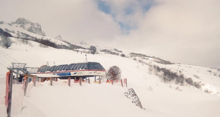 Con la nieve que nos ha caído❄💨❄🌨, esta Semana Santa todos a disfrutar de los #deportesinvierno 🏂⛷🏂⛷!!!

Asegúrate de tener unas vacaciones sin contratiempos con las coberturas y servicios de SPAINSNOW PREMIUM.

spainsnow.es