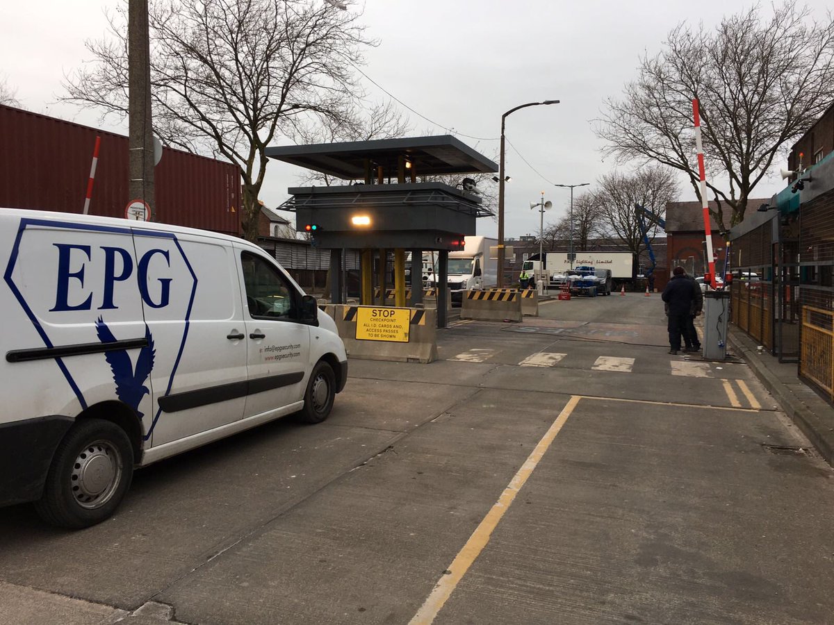Not one of our usual sites! Fitting a barrier on a film set in Crewe for a new Sky series. Another good job lads 👏🏻👏🏻