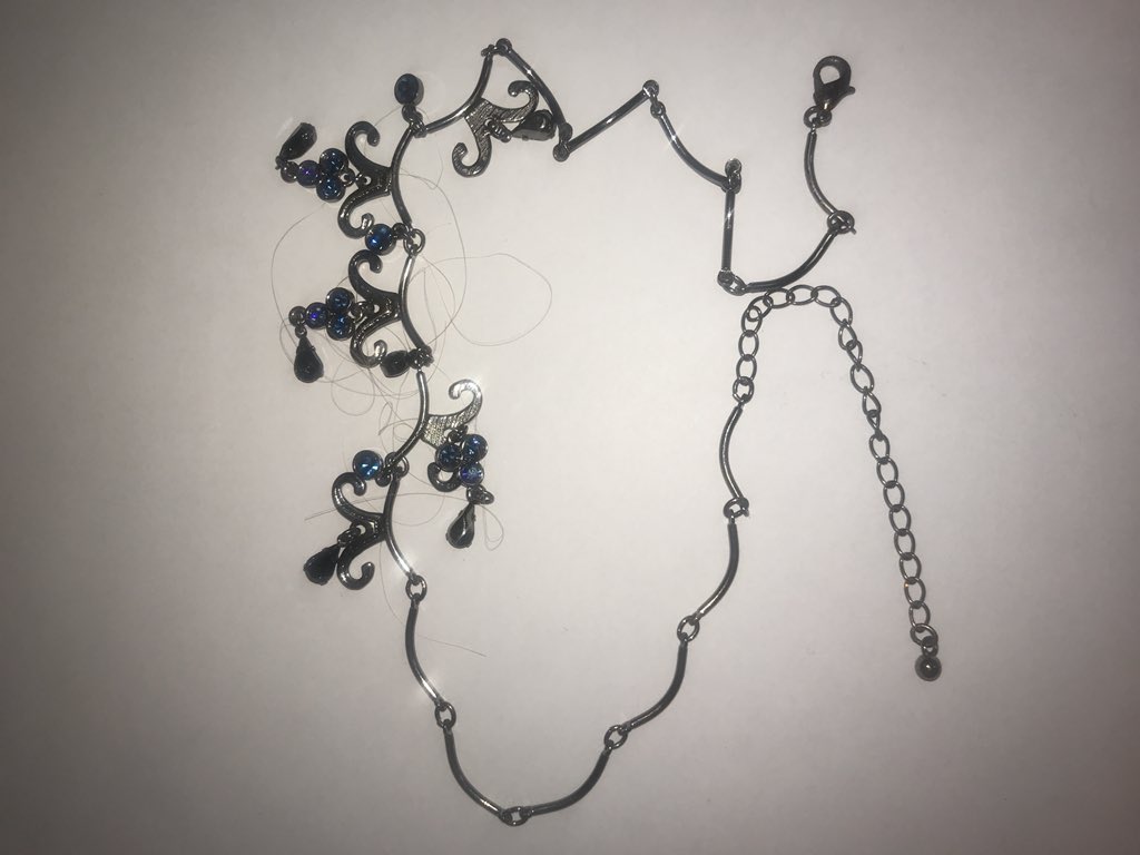 MPSBarnet's tweet photo. #CrimeReductionUnit have recovered a quantity of jewellery which is believed to be stolen. Do you recognise any of it? Does it belong to you? If so, please call 101 quoting crime report number 2406203/18 1/2 https://t.co/9C1w63cSVg