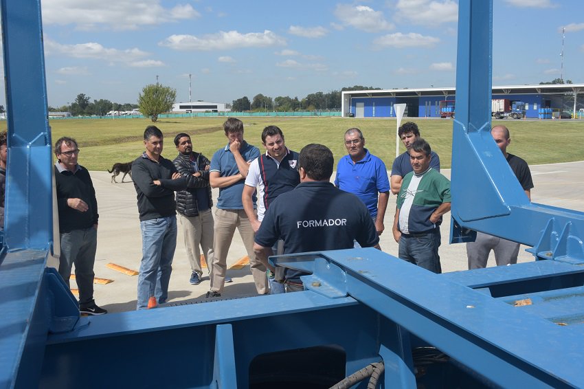 #Hoy la <a href="/FPTArgentina/">Fundación Profesional para el Transporte- FPT</a> comenzó a dictar los #cursos para conductores de #bitrenes en el #CentroDeCapacitación ubicado en #Escobar