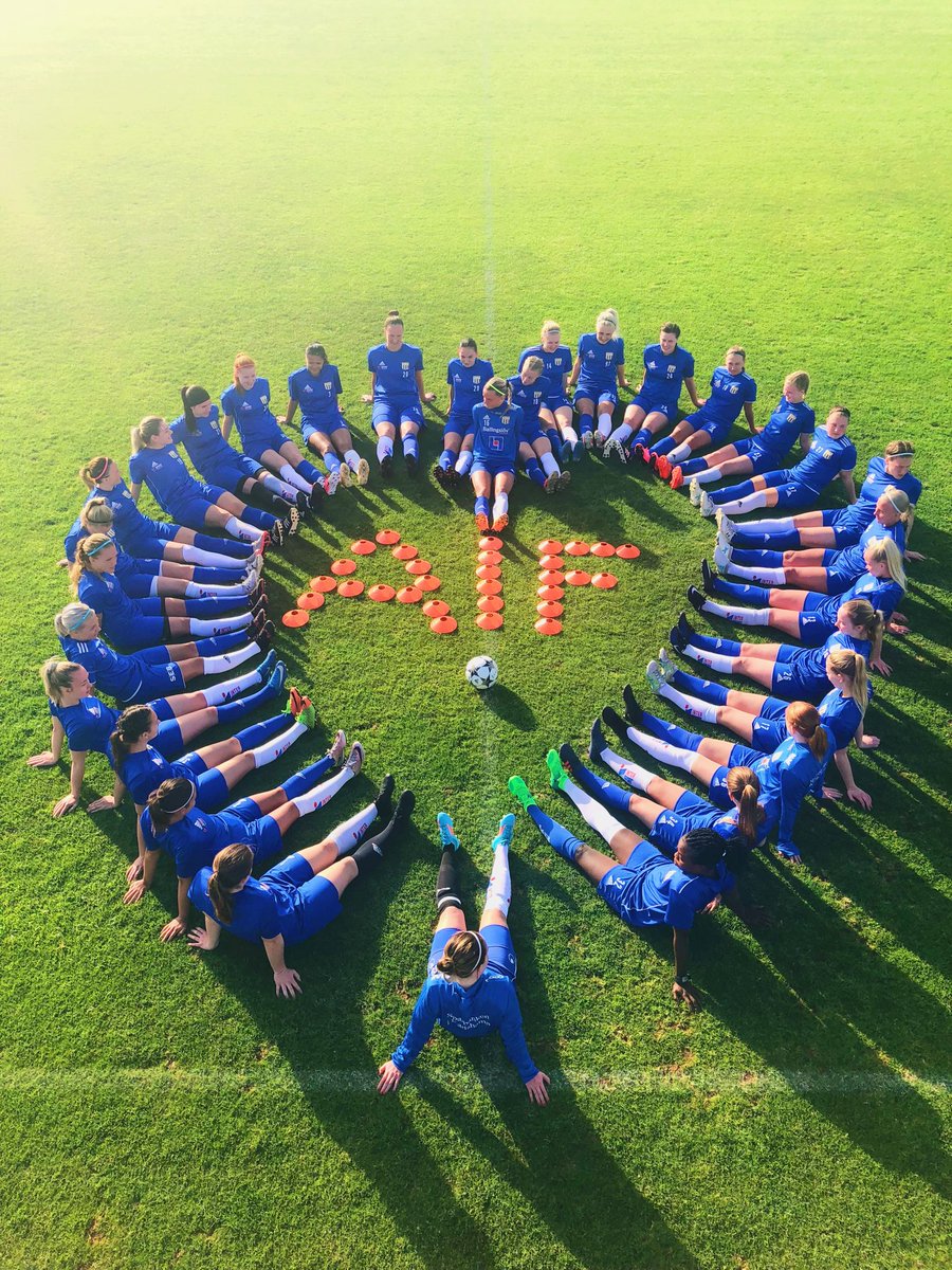 På dagens träning hyllade vi ”Rocka sockorna”. AIF hjärtar olikheter o personlighet💙