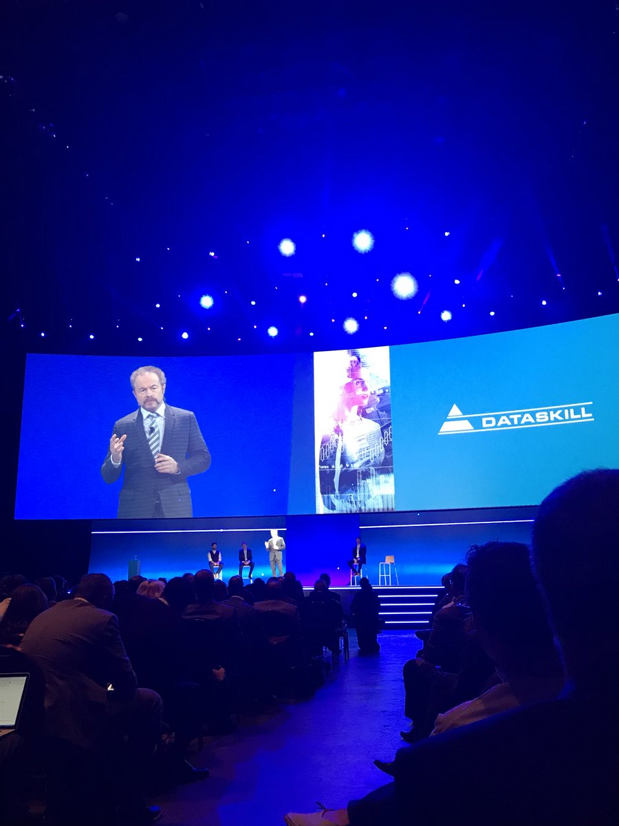 ZayrusRomero's tweet photo. At 2018 IBM PartnerWorld #PWThink, innovative Business Partners transforming the world #Blueit Group , #ClearTechnologies, #Dataskill https://t.co/Xrzw0yZ2Di