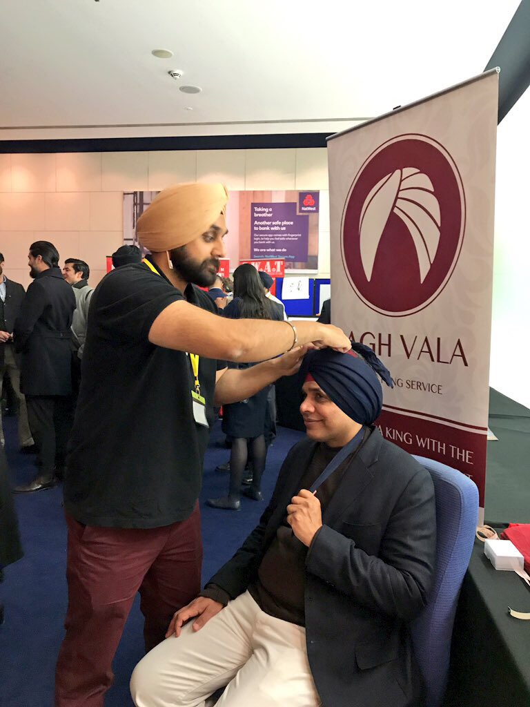 MohanvirS's tweet photo. Great to be at the @RBS #SikhNetwork launch watching #PaghWala turban tying #Diversity #Inclusion https://t.co/JEGNCCvrxz