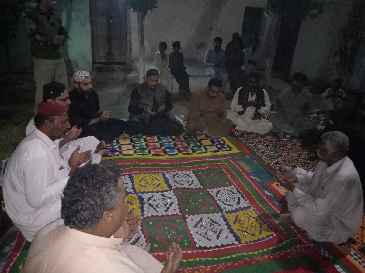 BehramKhanSoho's tweet photo. Dist Vice Chairman @BadarPPP vice chairman @BilalLaghari11 @rawalsharjeel @MujtabaUnar at lunch invitation in Village Haji Akber Taggar. @BBhuttoZardari @BakhtawarBZ @AshfaqueALagha1 @Majid_Agha @Kaleri_ZaminPPP @KaleriAshraf @bhattijani1 @Munwar_kaleri https://t.co/ekri7exMyD