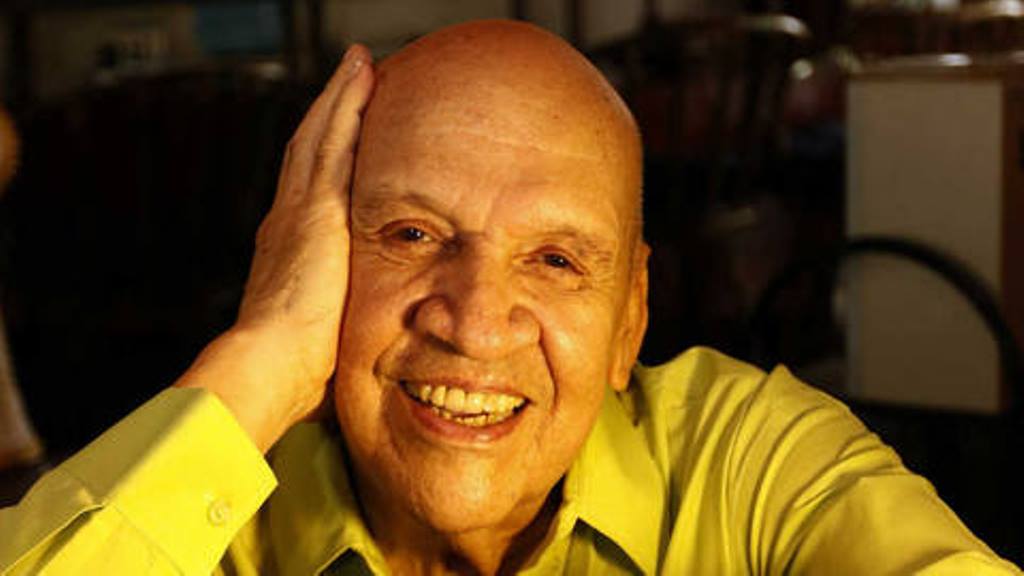 maryorinmendez's tweet photo. Cayito Aponte en franca recuperación: Últimos exámenes dieron negativo al cáncer. En enero dio un concierto a pacientes que reciben quimio en clínica de Caracas donde fue tratado. Bienvenido a la vida, maestro. https://t.co/WMIgaCVbaK