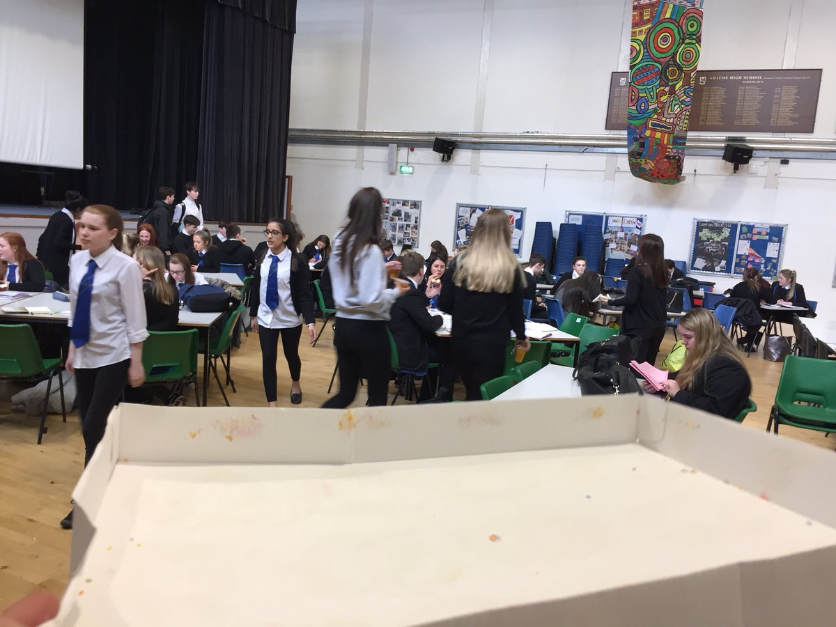 Mr_Mackenzie1's tweet image. Over 55 pupils turned up for today’s Learning Cafe!! You need to be fast to get a donut with those numbers!!Well done to all that attended 🍩📖✏️ @GHSfalkirk #learningcafe