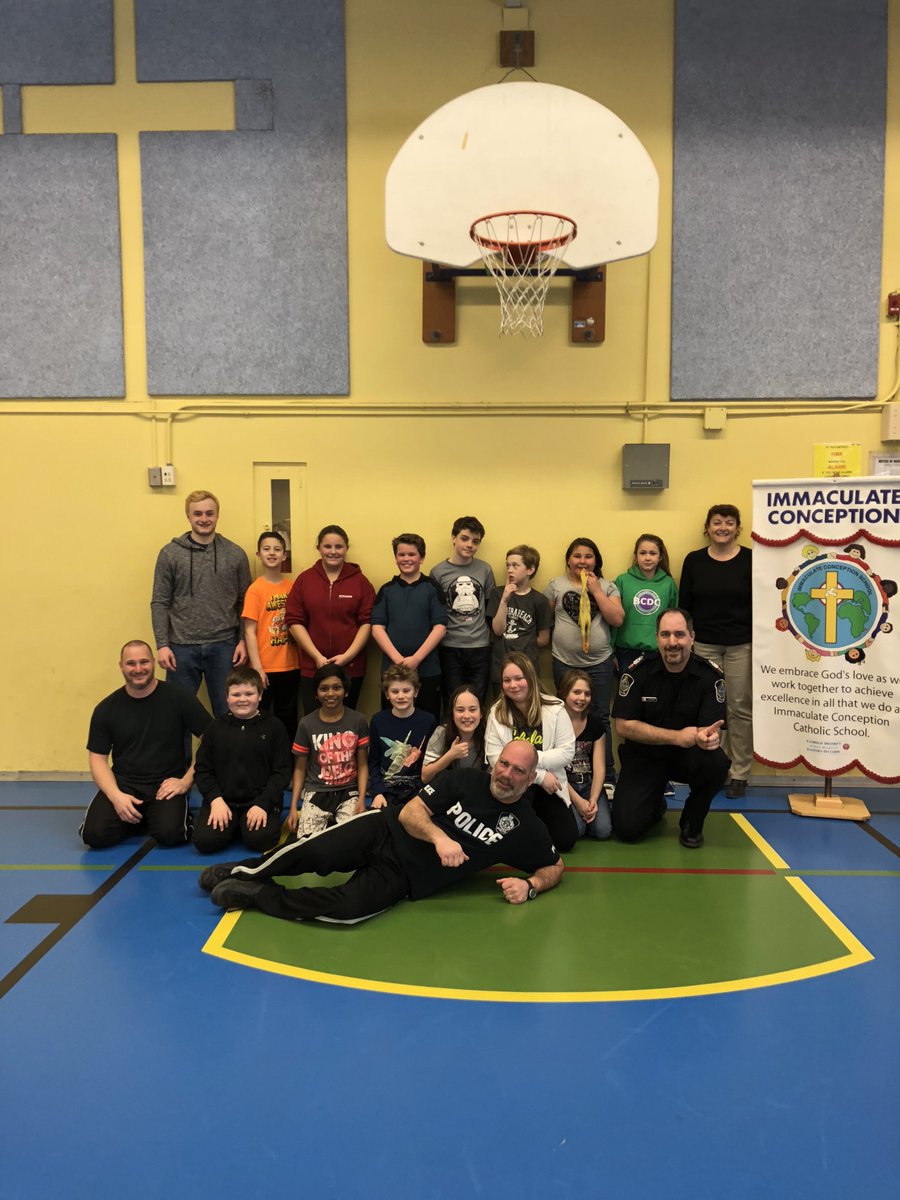 cwlpolice's tweet photo. Cst#134 we had a gr8 day @CDSBEO Immaculate. I'm sure the students will want a rematch #Ultimatechicken https://t.co/zvFFcNgDtw