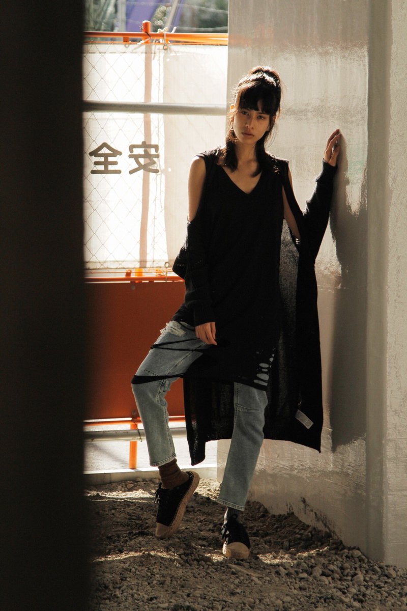 abe_julia's tweet photo. New for @DIESEL x @Droptokyo #joggjeans #madetorunaway https://t.co/FPU6PI5xdC