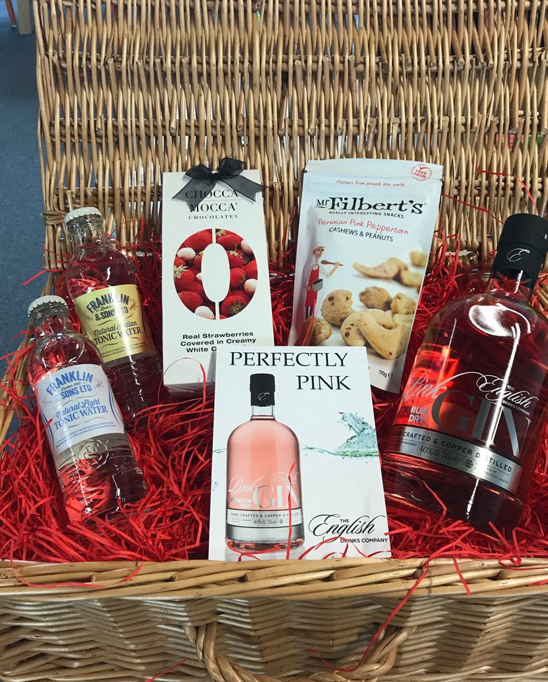 #FreebieFriday #Win a hamper of Gin and foodie goodies, to enter follow  <a href="/EnglishDrinksCo/">EnglishDrinksCo</a> &amp; @sgftv &amp; re-tweet the #competition by 6pm this Friday
