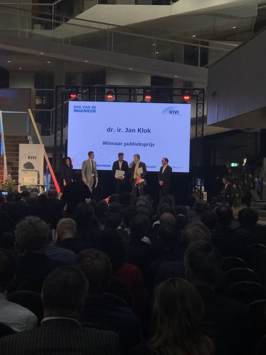 Publieksprijswinnaar voor de Prins Friso Ingenieursprijs is: Jan Klok van <a href="/PaqellThiopaqOG/">Paqell - THIOPAQ O&G</a>