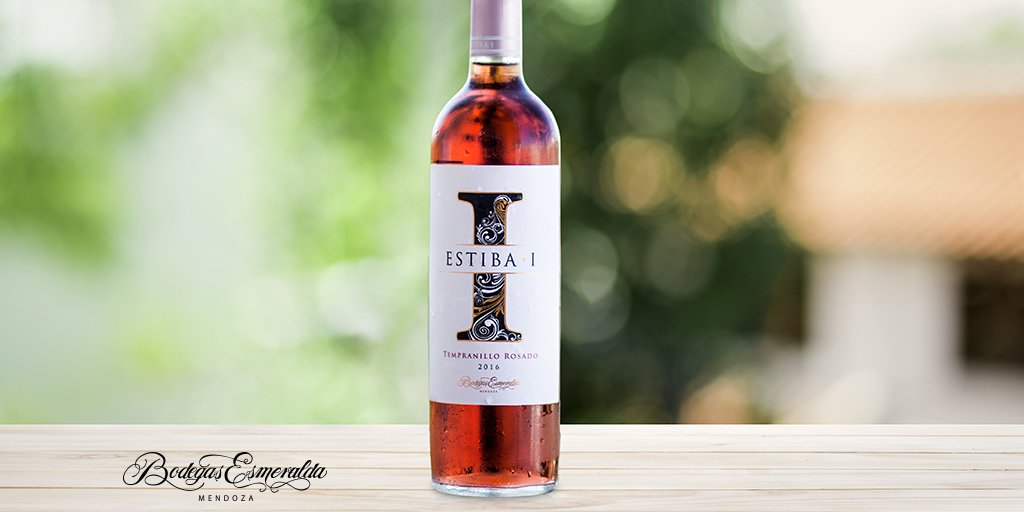 Cualquier estación es perfecta con la compañía adecuada 🍷😉 #HolaOtoño #BodegasEsmeralda