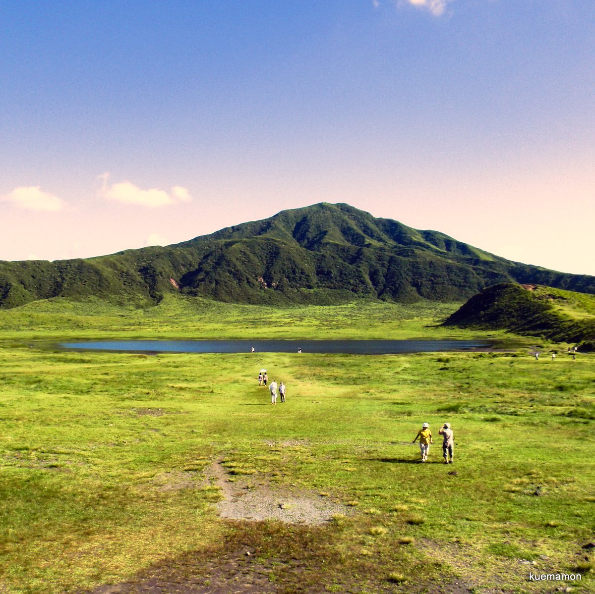 梯立てのon Twitter 阿蘇の代表的な風景熊本県阿蘇外輪山 阿蘇山 阿蘇外輪山 青空 牧草地 熊本県