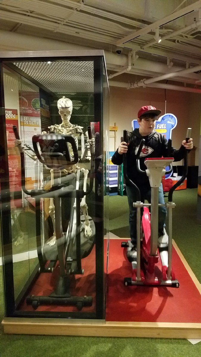 SherwoodCassR8's tweet photo. Learning all about the KC Chiefs and so much more #MSmarksmen https://t.co/oobe8bExEr