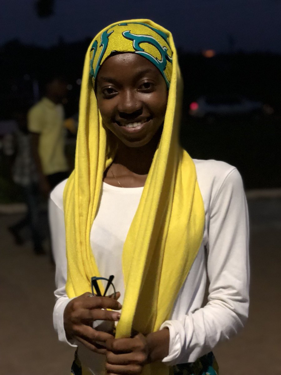 umexawards's tweet photo. The sun came out at night today!!! Our WCW 😍❤️ https://t.co/AUduUtv4d7