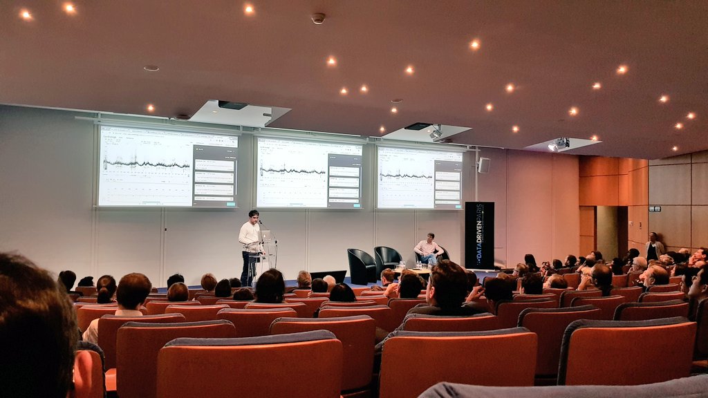 jeromebck's tweet image. Live demo of @yannfleureau CEO of @CardioLogs at the #datadrivenparis @serenacap #AI
