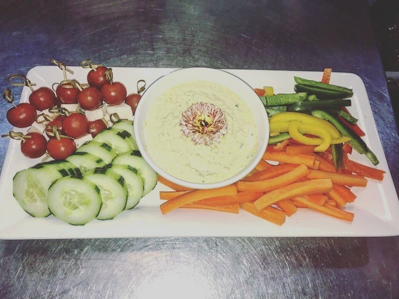 chefecurry's tweet photo. Snack time, anyone? 🌶🥒🧀🤗 #WhileatWork #ChefCurry #TexasChef #ATXChef #ATXEats #CleanEating #Food #Foodie #Catering #PrivateChef #MealPrep #PamperedChef #PrivateParties #ILoveFood #ILovetoCook #Cooking #Chef #Austin #Leander #Lakeway #Westlake #SteinerRanch https://t.co/p7WHmB9Agt
