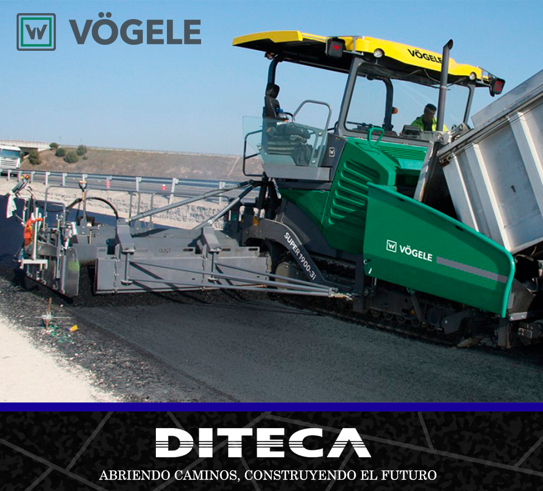 DitecaKomatsu's tweet photo. La pavimentadora de VÖGELE SUPER 1900-3i ha sido diseñada con excelencia para manejar una gran variedad de aplicaciones, cuyo objetivo es cumplir con los desafíos más exigentes. #DITECA #VÖGELE #WIRTGENGROUP #PAVIMENTADORA #ECUADOR #AbriendoCaminosConstruyendoElFuturo https://t.co/kbfDcbgo8C