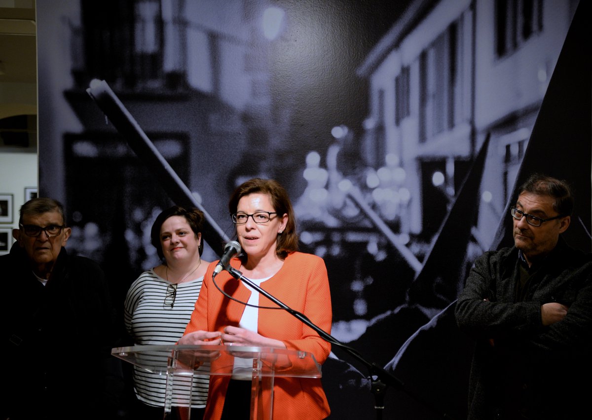 AytoAlcalaH's tweet image. Abierta al público la exposición “Tras los pasos del cofrade. Una visión colectiva de la Semana Santa alcalaína”

@MariaArangurenV ha participado en la inauguración de esta exposición, que se podrá visitar en Santa María La Rica hasta el 22 de abril

#SemanaSantaAlcalá18