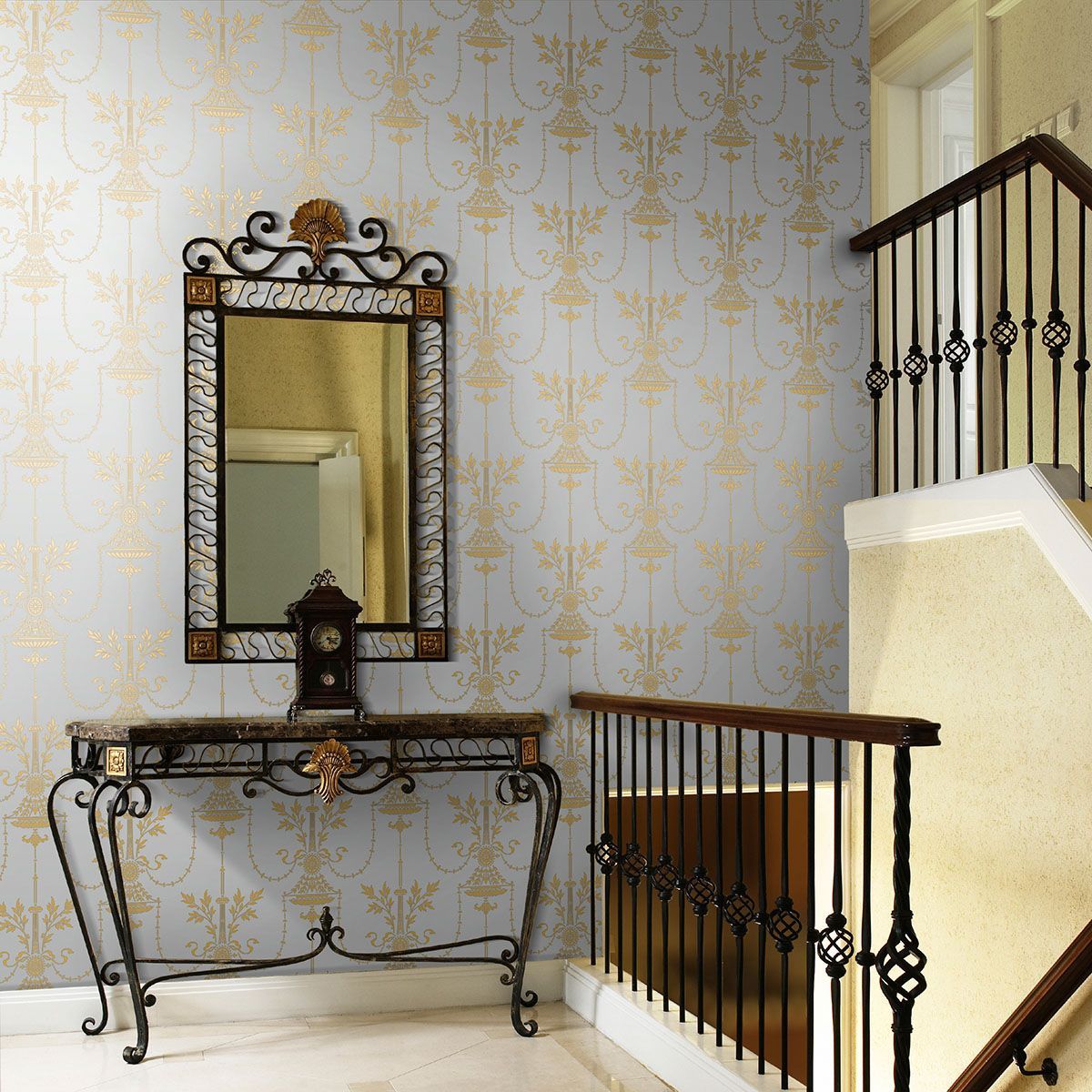 ladesign1987's tweet photo. Wallpaper Wednesday.
Let your passion run wild and reimagine your walls with classical wallcoverings. Starring the Dorset pattern by Cole &amp; Son Wallpaper. 
Dorset: https://t.co/jy94VEzqwl #interiors #interiordesign #wallpaper #WallpaperWednesday https://t.co/jswXu8qVU2