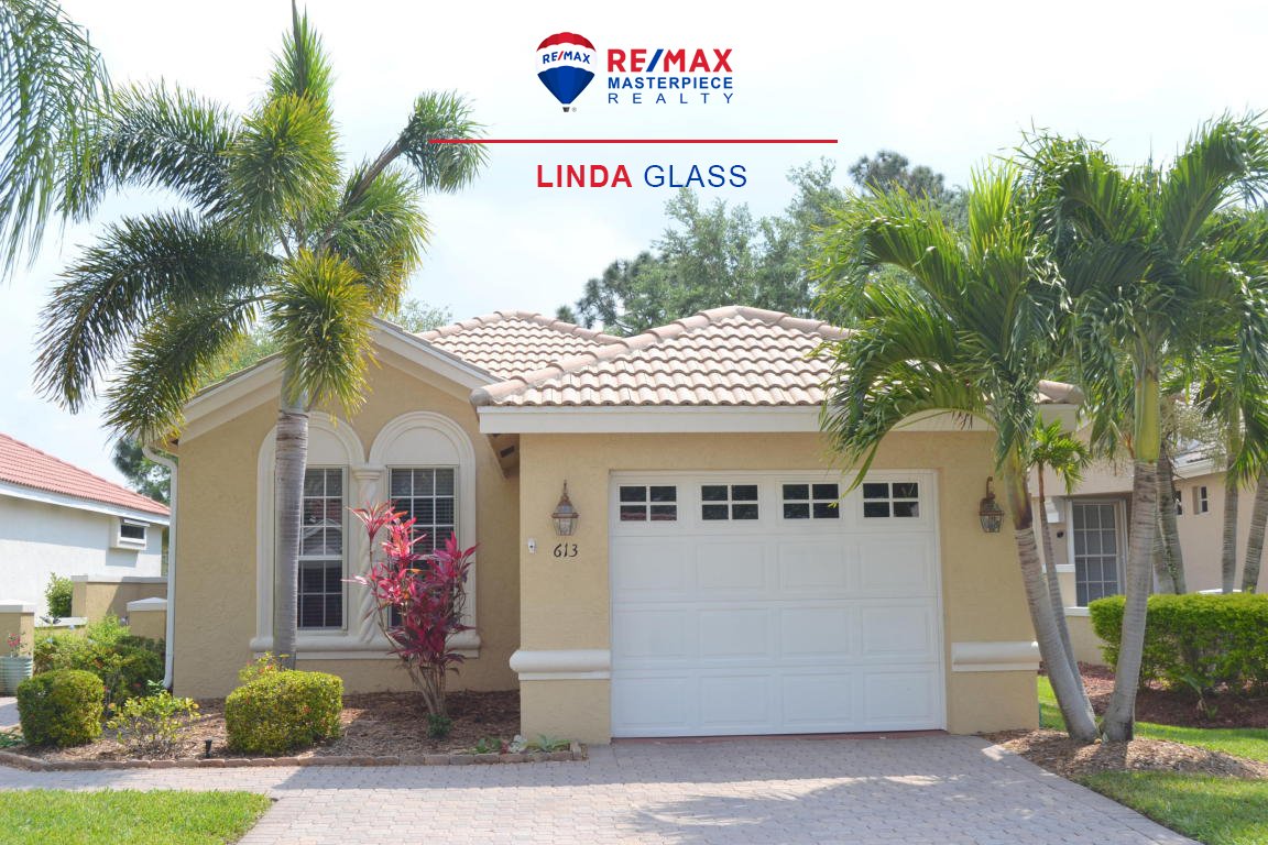 #JustListed 2/2/1 overlooking a preserve in Lake Charles #PortStLucie. Home features updated kitchen with granite counters and stainless appliances and has a screened in porch with an extended patio area. Priced to sell at $207,900! #ListedByREMAX #ForSale #HomesForSale #PSL