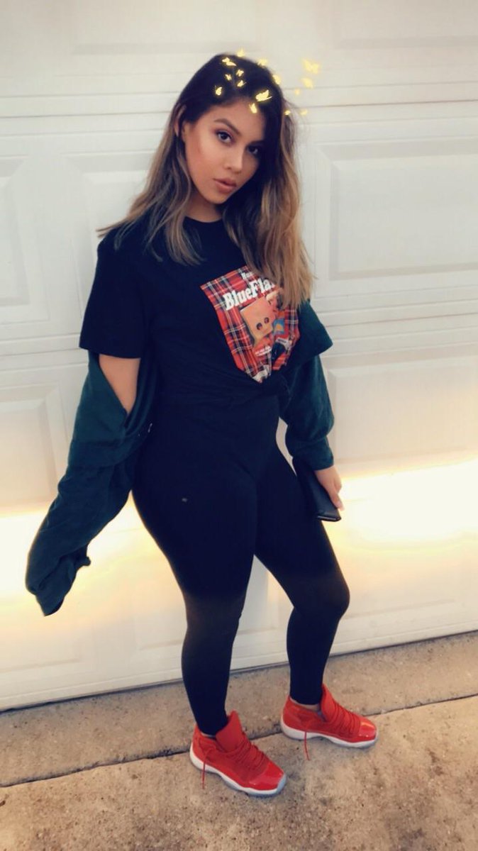 lilninfa's tweet photo. dat way 🦋 @deliveritright https://t.co/9Qp2K3za45