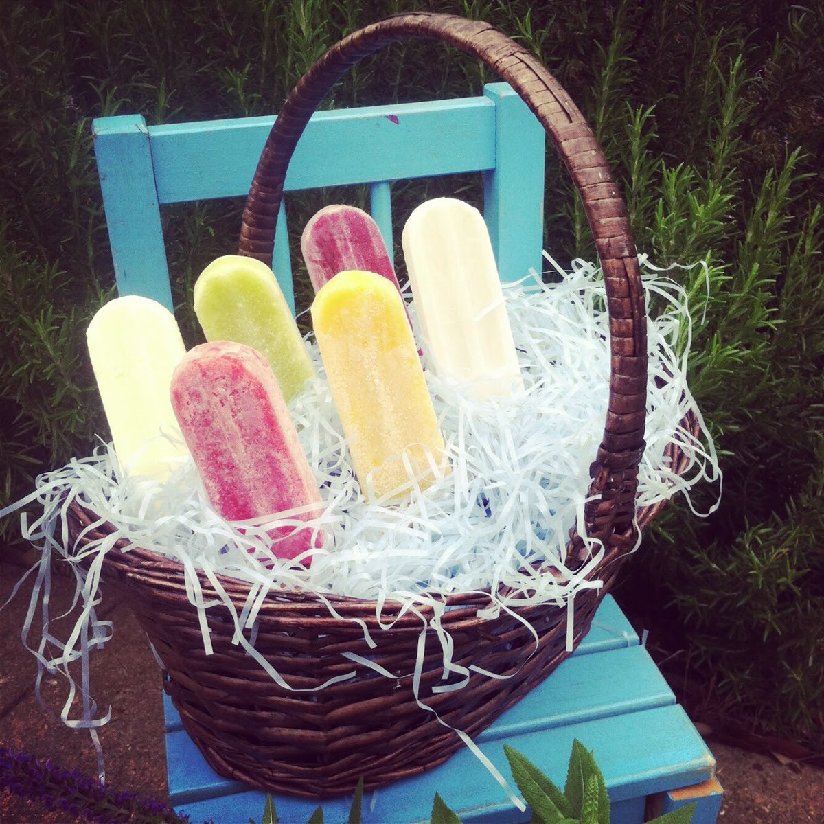 themomandpops's tweet photo. 🌸🌱Easter Special🌱🌸
12 pops for $24!
Between now and 4/1, preorder in-store at @LaOrxateriaATX or email us at info@themomandpops.com to choose your flavors, otherwise pick out of what's available that day.

#pops #paletas #easter #atx #atxeats #vegan #eateratx https://t.co/yff7KwN766