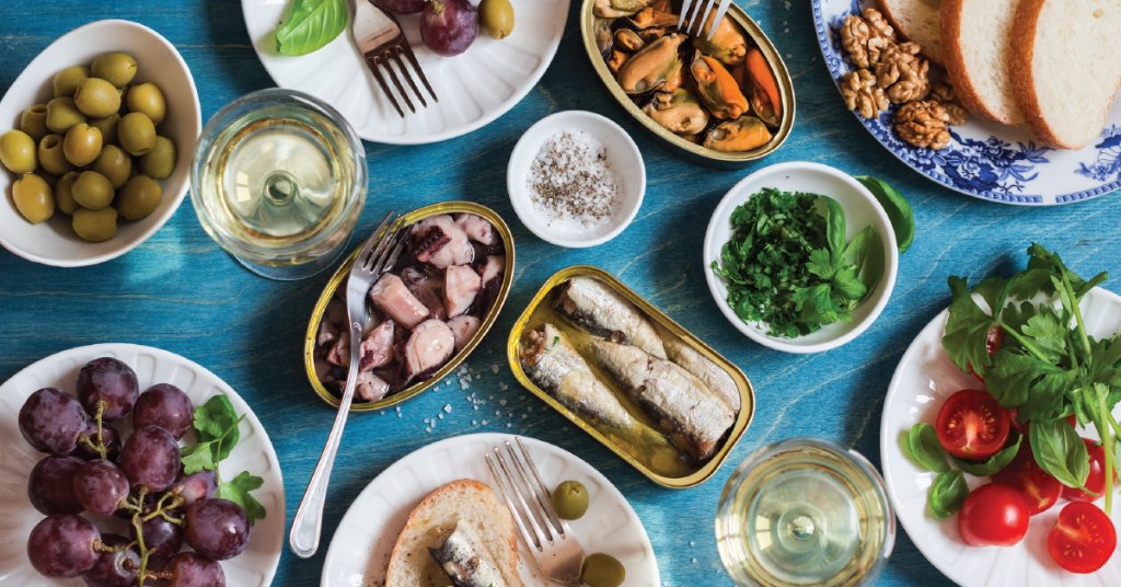 WebMD's tweet photo. Can the Mediterranean diet help women combat menopause's effects without medication? What a surprising study says: https://t.co/Gtf3G8ALlu https://t.co/Q2NJwfNjpo