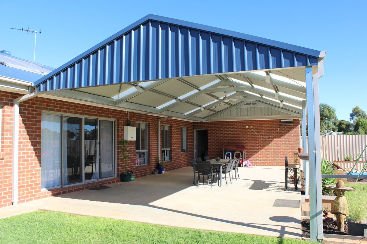CompanyShed's tweet photo. Stylish gable roof patio created by THE Shed Company Mildura using COLORBOND® steel in Deep Ocean® #COLORBONDsteel https://t.co/CvLlK8Ppc3