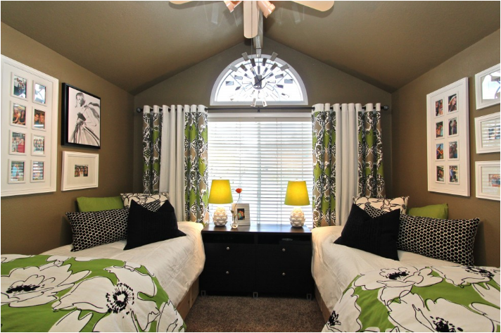 Sexy_Model_Fl's tweet photo. 5 Ways You Can Find Off-Campus Housing and Shrink College Costs 
https://t.co/wByQmNfAfO #campushousing #collegecost 

Visit Leveling The Field https://t.co/2iPad2iqBJ - Upload transcripts &amp; highlight videos for coaches to see. #studentathlete #collegerecruits #college #dorms https://t.co/yO5U8fpPTd