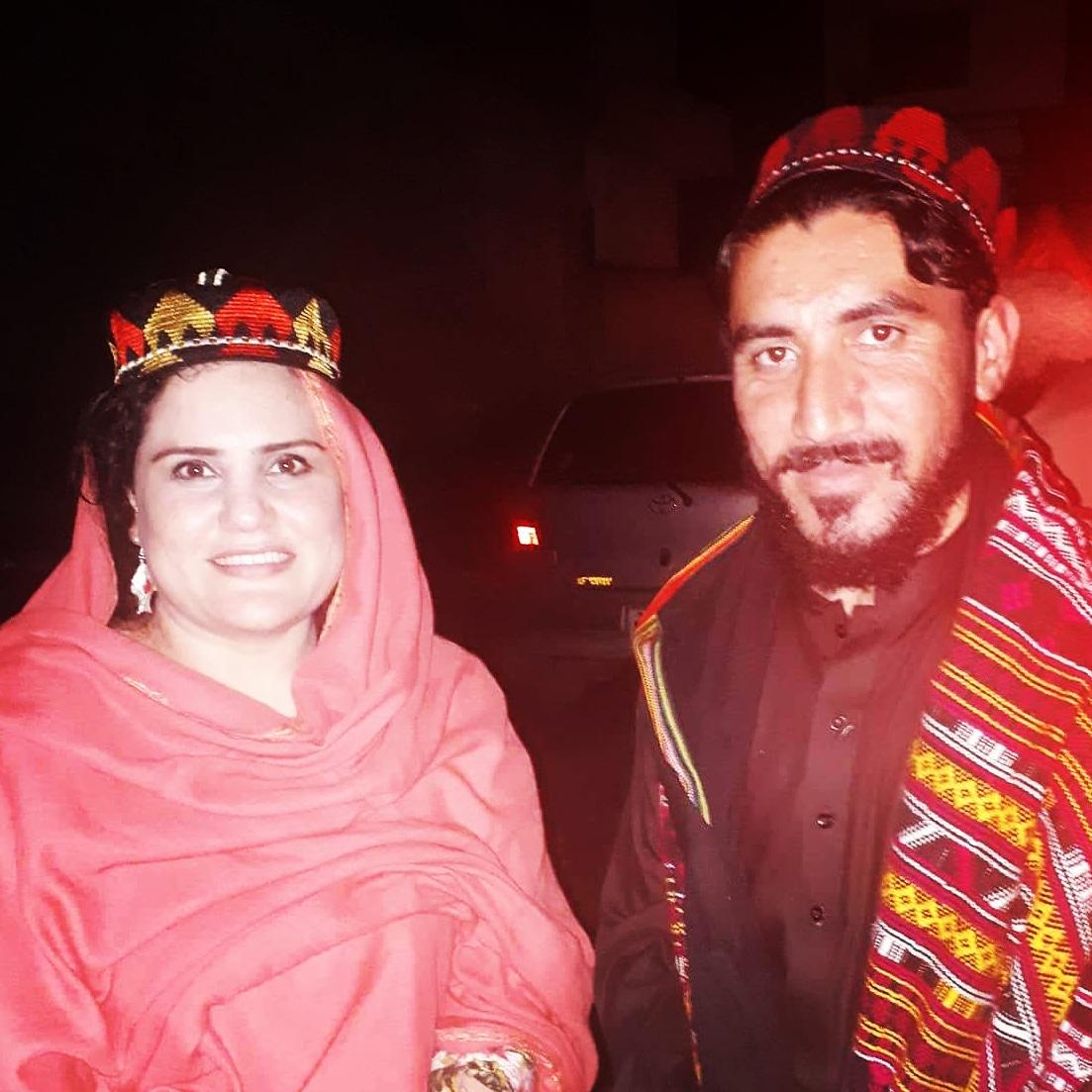 sanaejaz2's tweet photo. د جهـــــالت پــــه رواجو بـاندې مې پښه کېښوده
لور مې تحريک ته کړه روانه چې یې ژوند رڼا شيـ
شاعر_نه_په_بخنہ
#PashtunLongMarch
#PashtunLivesMatters #subvertion https://t.co/C005k5pmng