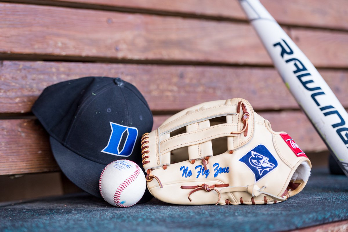 DukeBASE's tweet image. If you're not at Coombs tonight, never fear. @Chris__Edwards is on the call for @ACCNetworkExtra &amp;amp; @BlueDevilIMG ⬇️

📱💻 | goduke.us/2GaUdER
🎙 | goduke.us/2ERfYWj
📈 | goduke.us/2u6i2ZL