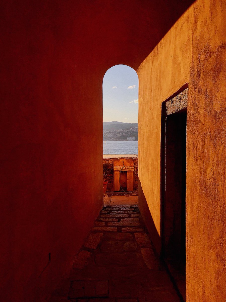 TheWrightRoute's tweet photo. Hidden nooks @imarethotel in #Kavala Check out our latest post here - https://t.co/hvOp0kFBWK #Greece #Travel #TTOT https://t.co/FyQgKJ4gQI