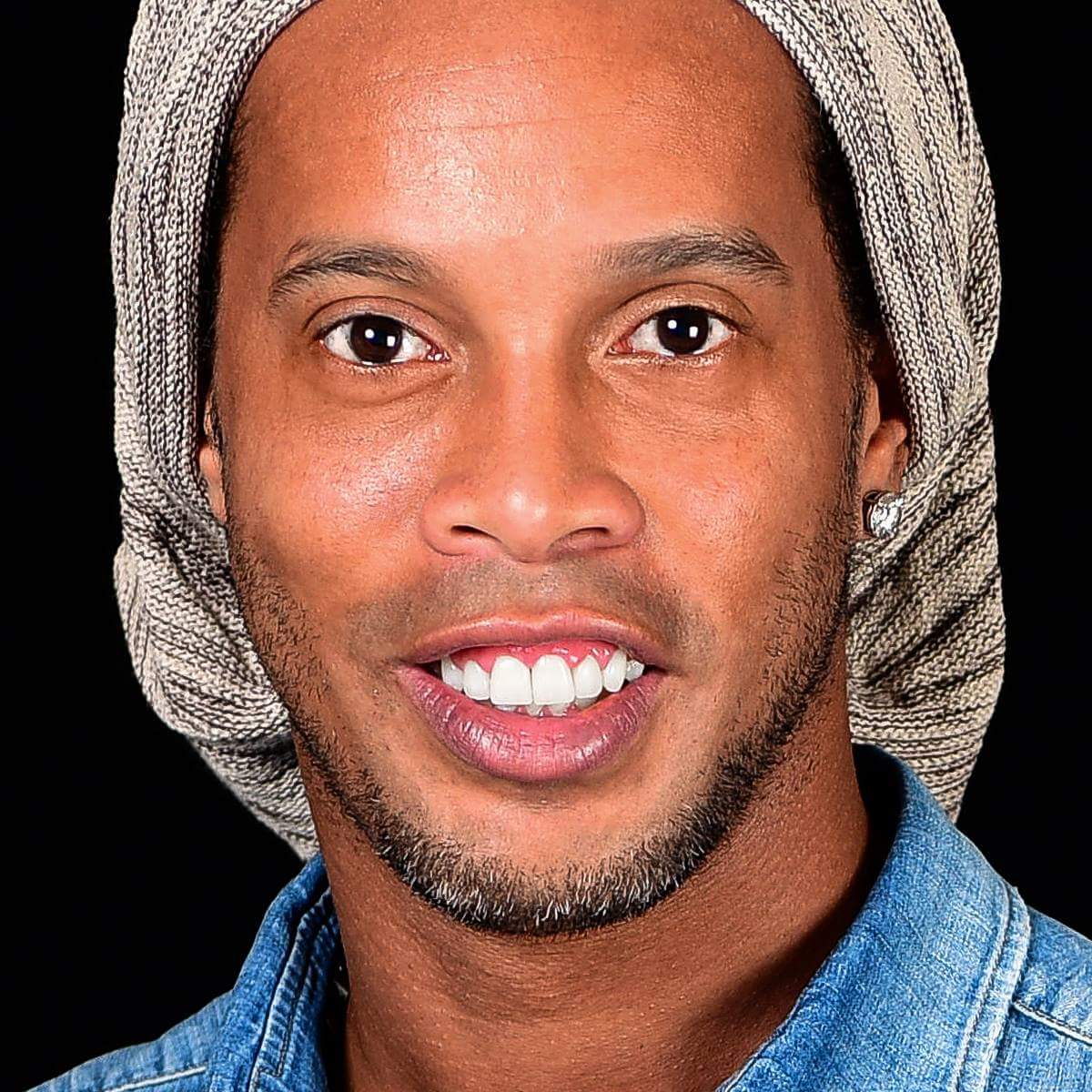 Happy birthday (Ronaldinho Gaucho) 