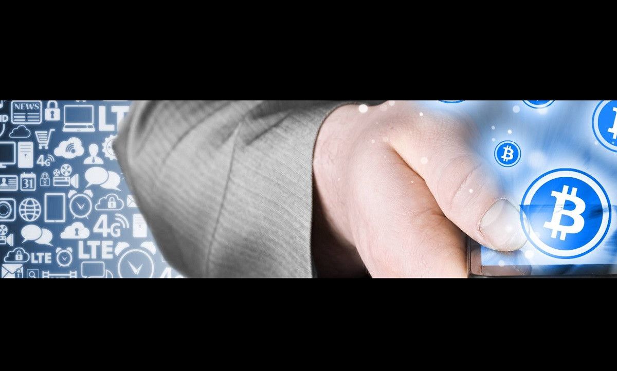 Lance_Edelman's tweet image. #McAfee reports surge in #HealthCare #FilelessMalware, and #cryptocurrency mining attacks -
 buff.ly/2FwEFvy #malware #cryptomining #security #cybersecurity