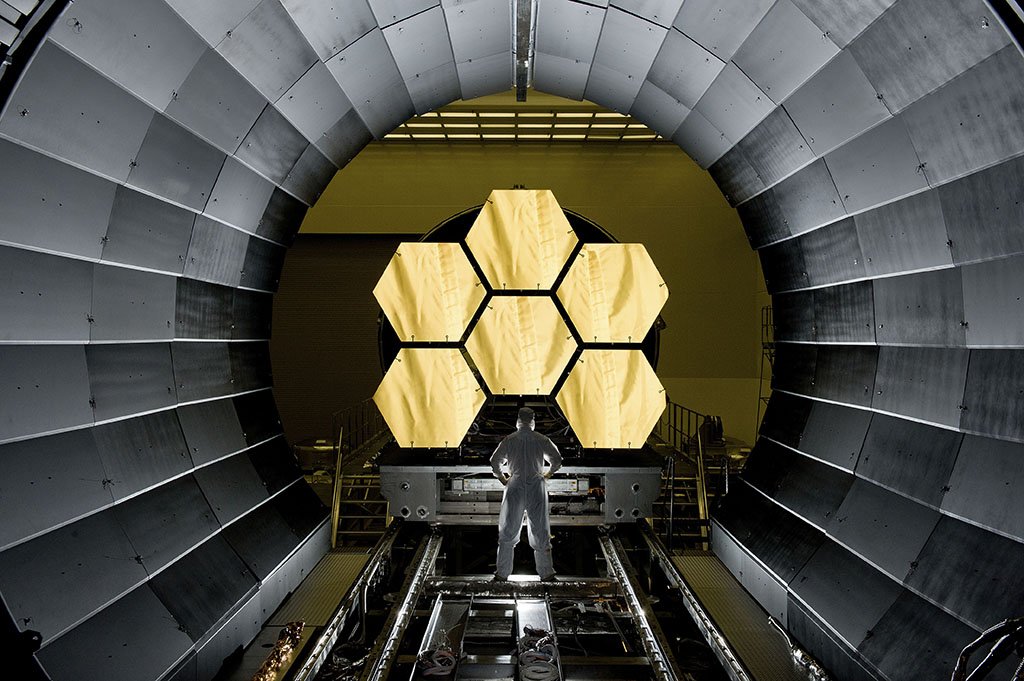 EdSciFest's tweet photo. Approaching the launch of the James Webb Space Telescope, learn about about this incredible invention built for the next generation of space explorers #space #astronomy #edscifest https://t.co/8HRCyT6FT7 @social4space @PhysAstroEd @astrosat_UK @ClydeSpace @VirtualAstro @NASAWebb https://t.co/3rFvC2Q24M