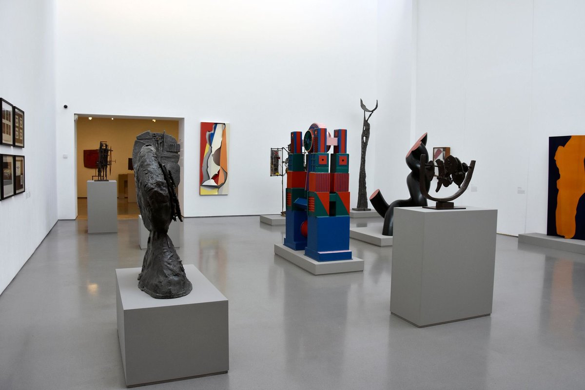 Now open at our #Leeds venue @HMILeeds #TheSculptureCollections showcases our longstanding partnership with @LeedsArtGallery until 2 Sep, free admission henry-moore.org/whats-on/2018/…