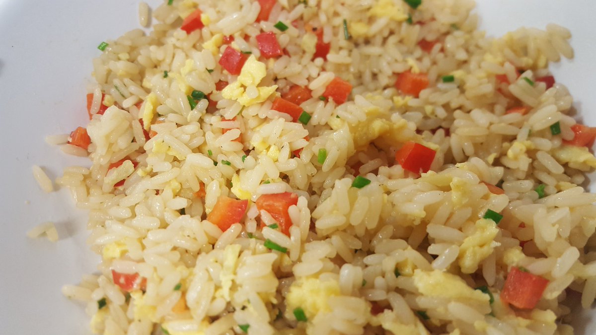 cheffess2002's tweet photo. Lemon chicken and egg fried rice.... #chinesecookery @WMccurrach imagine this was room service ๐ @CofGCollege @Cookery_COGC https://t.co/WCCtadAim9
