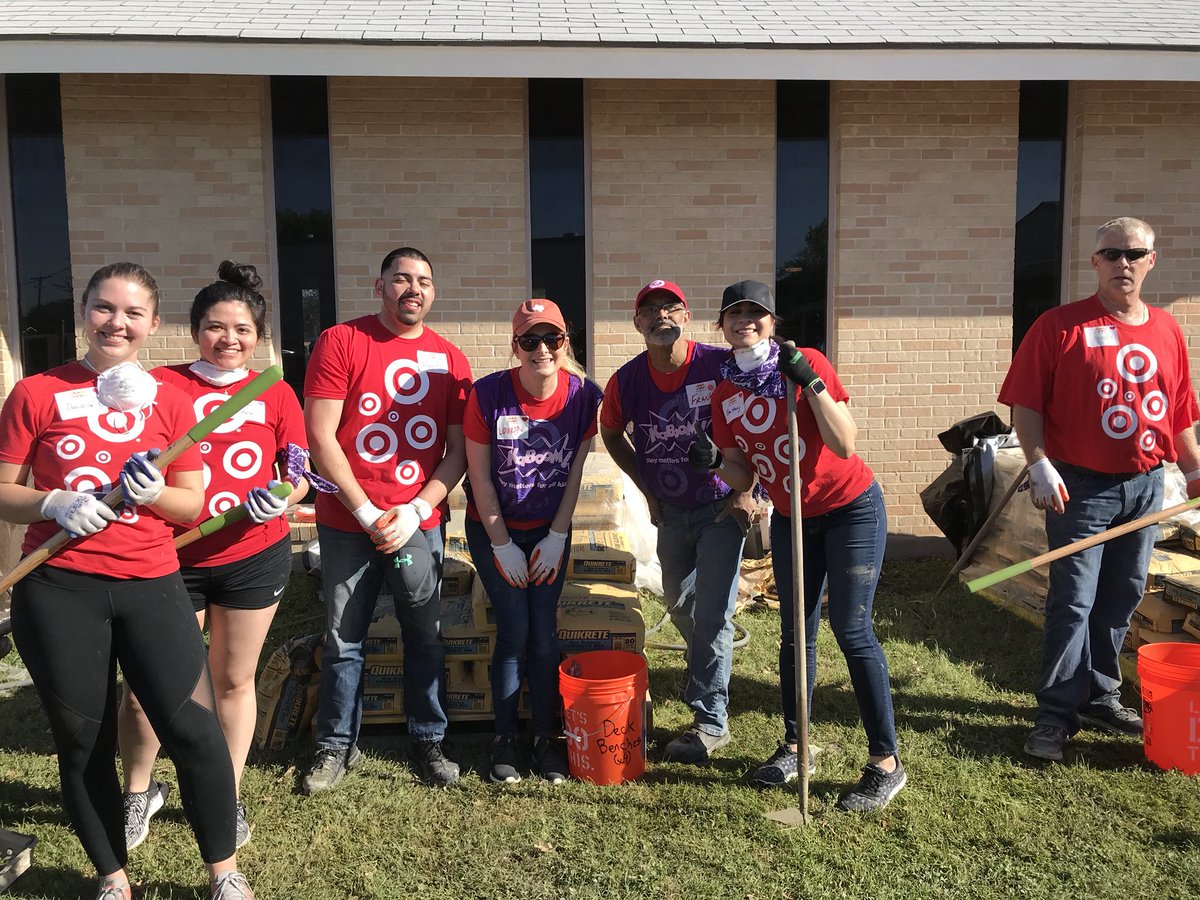 Bc play matters for all kids! 👫👫 #playmatters <a href="/kaboom/">KABOOM!</a> <a href="/lkanderson16/">Lauren Anderson</a> <a href="/oliviafrmtarget/">Olivia Orona</a> <a href="/rmunny0128/">Ramiro</a> #bestteam #target #d327 ❤️🎯