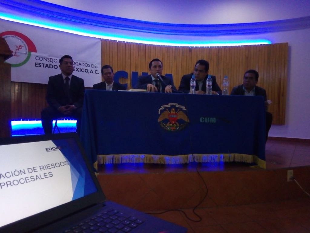 cemecaedomex's tweet photo. El CEMECA por medio del la Subdirección Ecatepec realiza actividades de difusión sobre la importancia de la evaluación de riesgos y la supervisión de medidas cautelares, haciendo partícipe  de ello a los estudiantes y profesionistas de derecho del Centro Universitario México https://t.co/h4Da2L9Vp2
