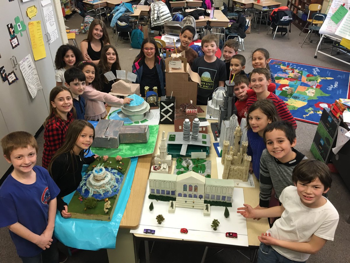 “My Kind of Town, Chicago!” Landmark Projects a Big Hit #engage112 @LincolnLions112