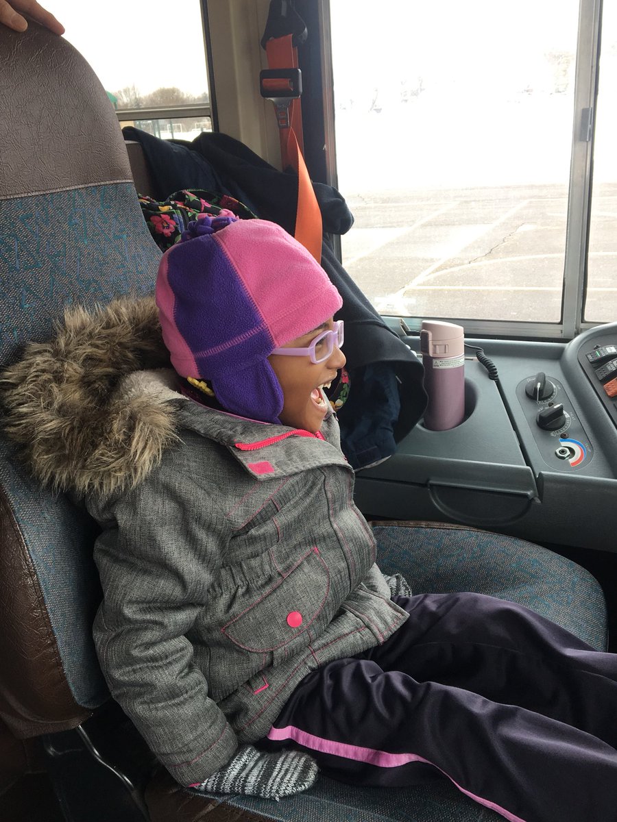 jennafish130's tweet photo. Today was Touch a Truck Day!!! Our students truly enjoyed it! #transportationunit ๐๐๐ https://t.co/nUapwecZiU