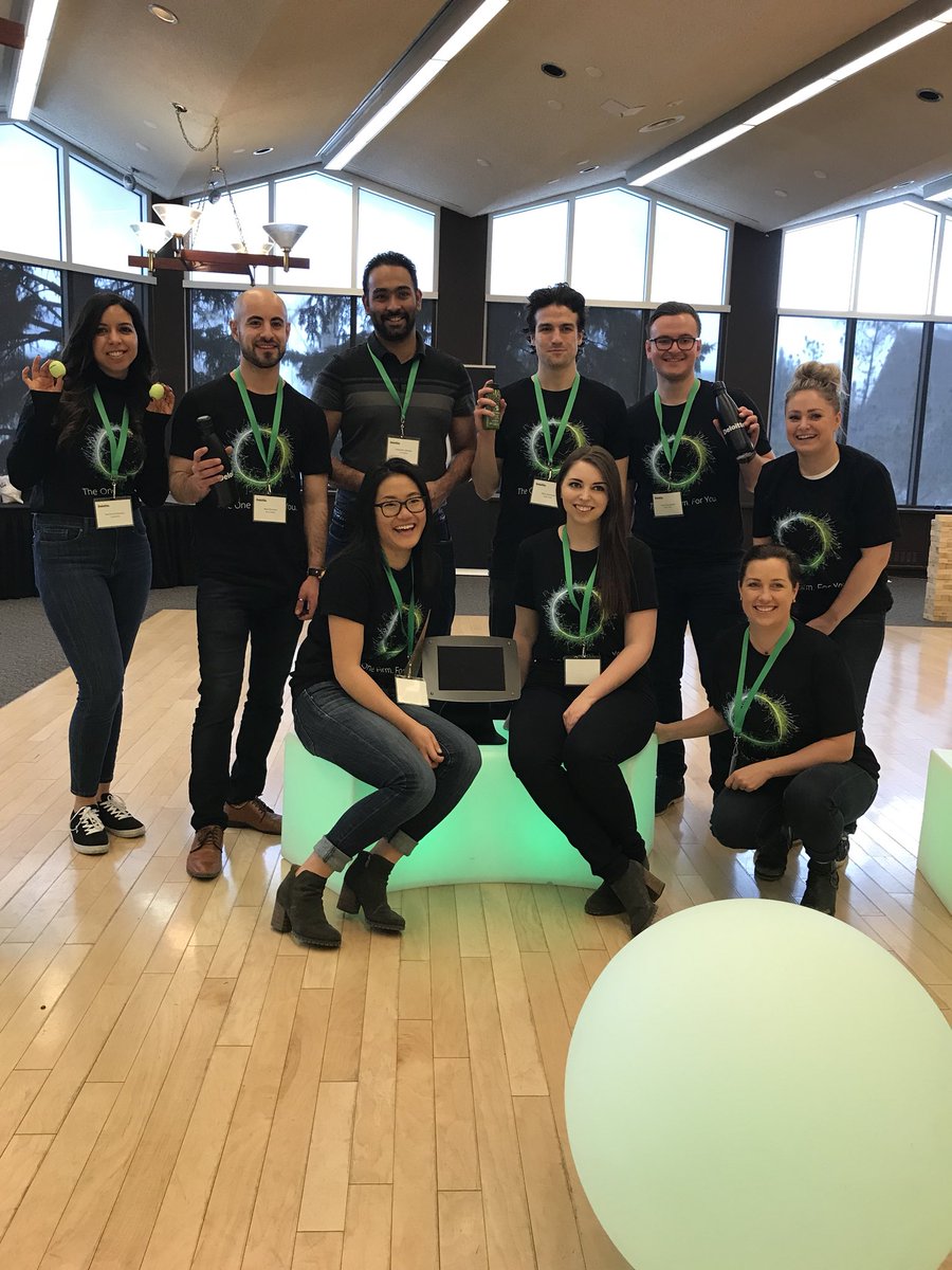 D_SarahO's tweet photo. Hey @UCalgary come visit us at the Alberta Room in the Dining Centre until 4:00pm! Our team is excited to meet you! #DeloitteDays18 #UofC #UniversityofCalgary https://t.co/pHbLrMnR27