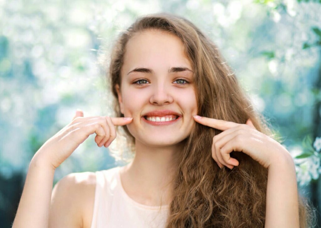 • يخدودچ گشر تفاحح "
• ماينباس يتعضعض 👅