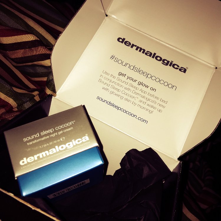 _trulyblessedx3's tweet photo. Just received my box and so excited to try It! Been looking for a night cream and it’s been delivered to my doorstep! https://t.co/qkbRqpR63y