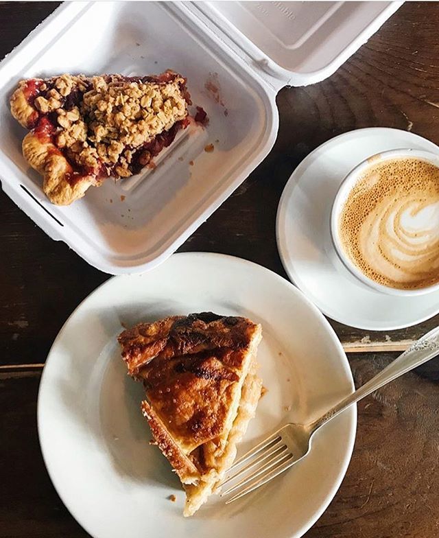 birdsblack's tweet image. #pieweather❄️❄️✨ #eatmorepie! #regram @maliajane11
