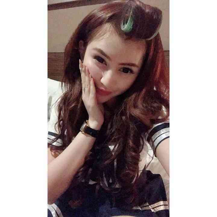 Wow, Amazing! yasminputri is broadcasting on Ego.Live ,come to join!