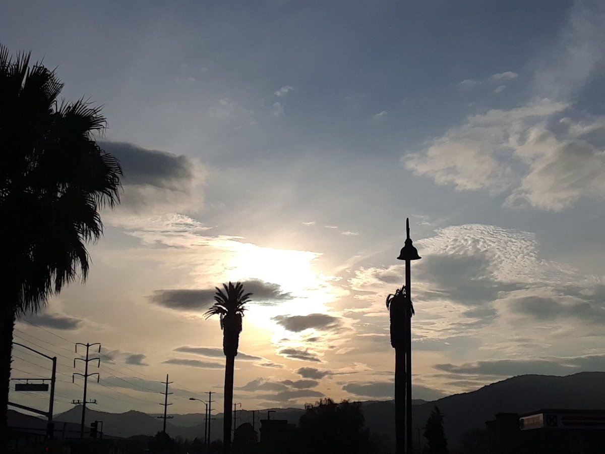 rayzrlove's tweet image. ce soir. 

#cawx #inlandempire #cloudeffects #effetsnuages #PineappleExpress