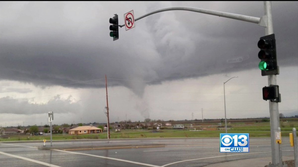 Tornado Touches Down In Yuba County

cbsloc.al/2DL5BlH