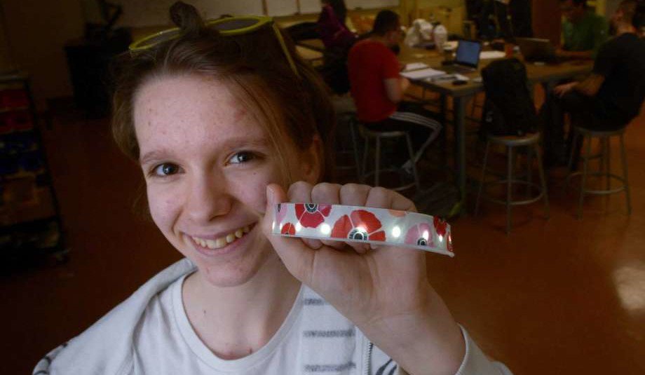 Teen Entrepreneur Ready to Tackle the Pet Industry With Her "Light-Up-At-Night Pet Collar"
<a href="/WorkingWomanTV/">Working Woman Report</a>  <a href="/girlceos/">Girl CEO</a> <a href="/teenvestor/">TeenVestor®</a>
workingwomanreport.com/teen-entrepren…